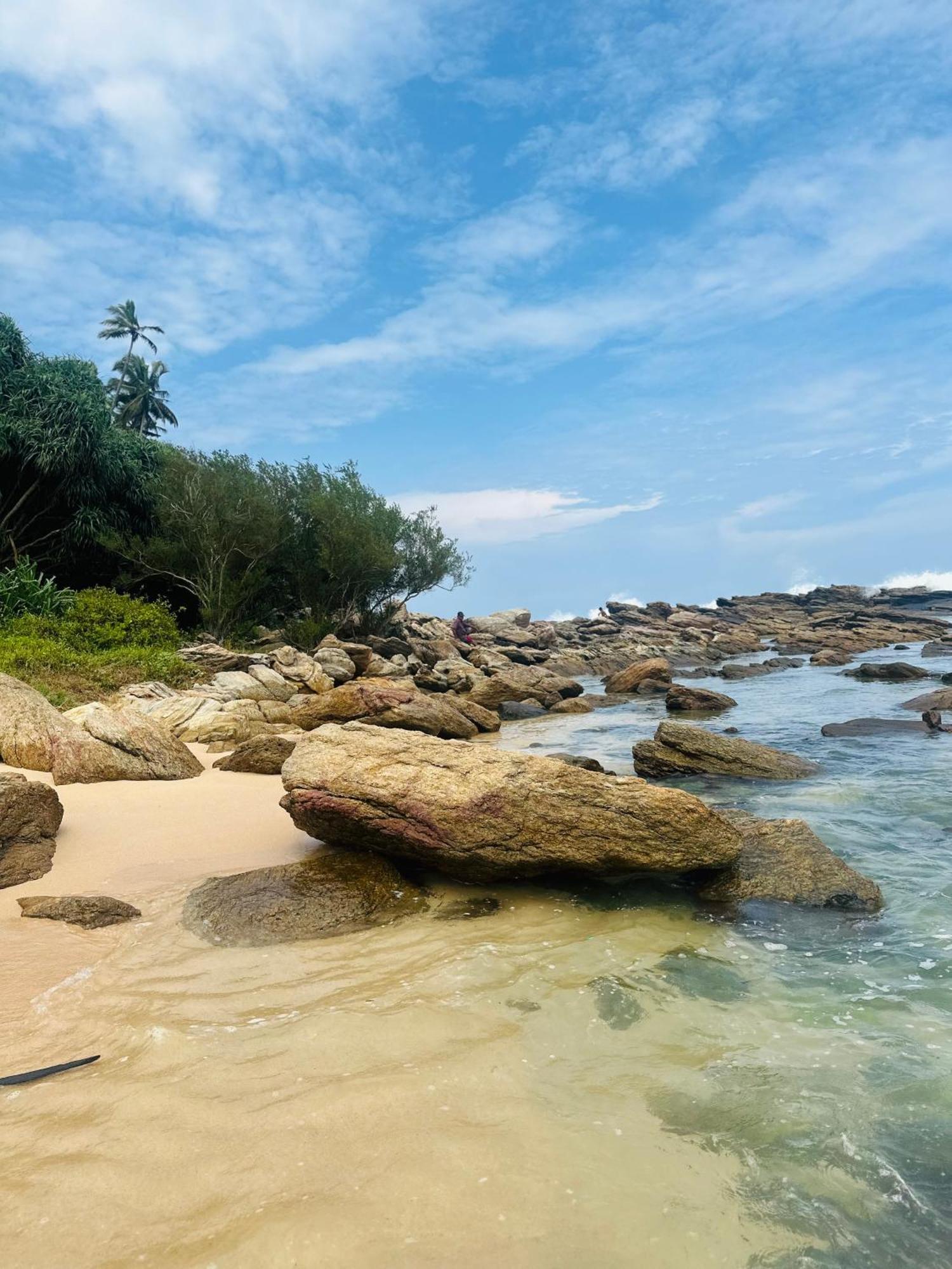Wait N Sea * Tangalle